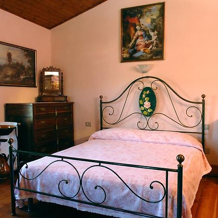 Agriturismo Ca Serrantonio Villa Urbania Bagian luar foto