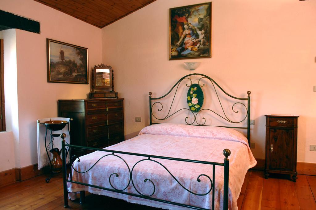 Agriturismo Ca Serrantonio Villa Urbania Bagian luar foto